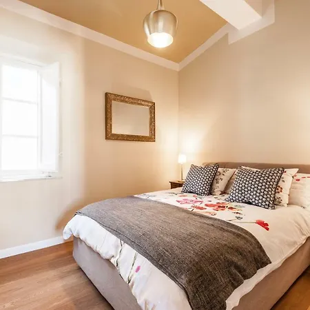 Affordable With A View - Heart Of Lucca, 2 Baths, 3 Smarttv Apartment